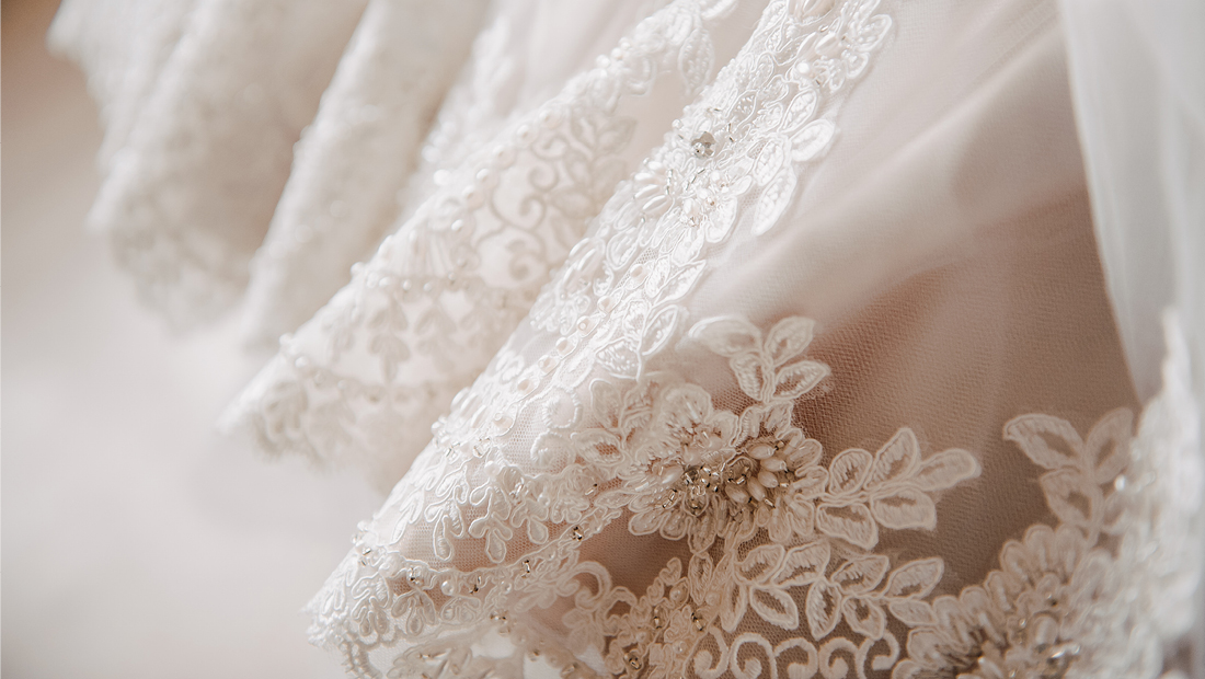 trau-dich-brautmode-blush-spitze